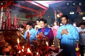 This wave, considered the largest influx of immigration to malaysia, brought with it several different chinese subgroups along with their respective dialects and cultures, such as those of the hokkien, cantonese, and hakka people. Bedanya Kaum Tionghoa Di Indonesia Dan Malaysia Kompasiana Com