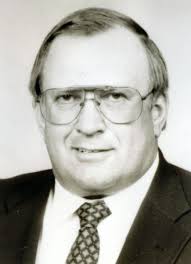 Player photos for the 1960-61 Des Moines Ice Hawks at hockeydb.com