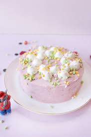 Ja, die benjamin blümchen torte von coppenrath & wiese* kann man wohl guten gewissens als legendär bezeichnen und wann immer ich mich an meine geburtstage, oder auch die von meiner schwester, zurückerinnere, schwebt sie gewissermaßen über allem. Benjamin Blumchen Torte Low Carb Glutenfrei Low Carb Kostlichkeiten