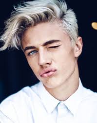 1001 Idees Meche Blonde Pour Homme Une Question De Dosage Coiffure Homme Cheveux Gris Homme Cheveux Homme