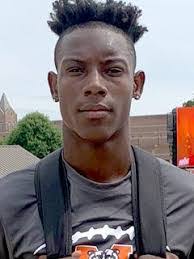 Jordan Perry's Instagram, Twitter & Facebook