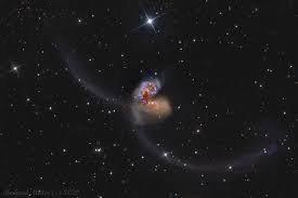 Esta imagen del hubble muestra a ngc 2608, una galaxia espiral barrada. Kosmos Publications Facebook