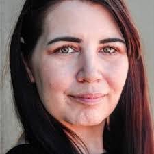 Leona Bullock's Instagram, Twitter & Facebook