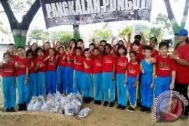 Ricky is at kolam pemancingan tjiu palace. Lepaskan Beban Melalui Out Bond Antara News Kalimantan Timur