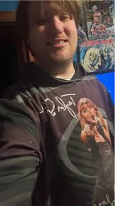 Had to get some more LP/1D merch (teardrops shirt to match the vest I  already had, the hoodie just bc I liked it and ofc the choose love shirt)  and put purple