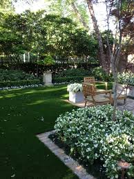 Beautiful White Garden Jardines Contemporaneos Jardines Paisajismo De Patio