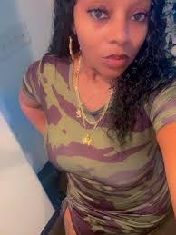 We ready to bring in 2026 wishing u all A happy new year 🥳  #beautifuldestinations #mom #blackandwhite #momlife #beastmode