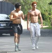 The riverdale star, 23, announced the news via instagram on wednesday, may 19, sharing a photograph of the couple with berry's pregnant stomach on show. Who Is K J Apa Dating K J Apa Girlfriend Wife