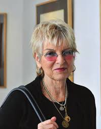 Lifetim e Achievem ent Awards Lifetim e Achievem ent Awards