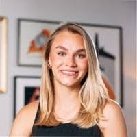 Julia Boese's Instagram, Twitter & Facebook