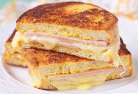 Croque Monsieur Leger Aux 4 Fromage Ww Plat Et Recette Recette Croque Monsieur Recette Croquant Recette