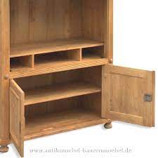 Auch wenn dieser hifi schrank geschlossen zweifelsfrei überdurchschnittlich viel kostet, findet sich der preis in jeder hinsicht in langer haltbarkeit und sehr guter qualität wider. Tv Hifi Schrank Fernsehschrank Tv Mobel Geschlossen Landhausstil Massivholz Vollholz Der Landhausmoebel Spezialist