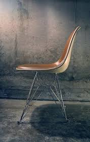 Pin Von Luz Vespa Auf Chairs Mit Bildern Eames Stuhl Home Design Design