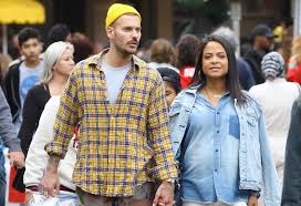 Voilà un aperçu de la folie qu'on vit chaque soir depuis que la tournée a commencé! Pregnant Christina Milian Shops At Pottery Barn Kids With Matt Pokora Dec 2019 F Growing Your Baby