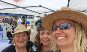 Meet Dianna Vagianos Armentrout