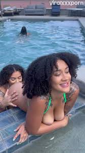 Dank Dahl Got Booty Eaten in the Pool Onlyfans Lesbian Porn Video -  KittyKawai