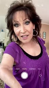 How To Get Out Of Family Photos Forever_mom why did u ruin the pic🙃