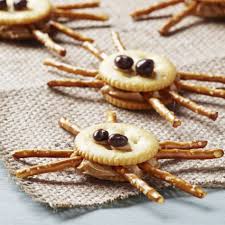 Das Ist Der Horror Gruselige Snacks Fur Eure Halloween Party Halloween Snack Ideen Gesundes Halloween Und Halloween Rezepte Gruselig