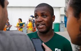 Paralympic Pele: Brazil hails blind soccer star