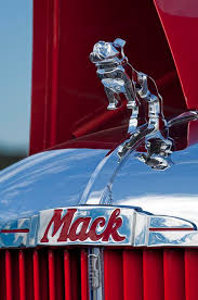 Trucks with another manufacturer's transmission, engine, rear axles or suspension are given the silver emblem. How The Bulldog Became A Mack Truck Mascot