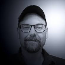 Bob Pereira's Instagram, Twitter & Facebook