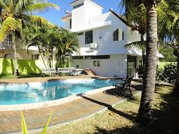 Villa A Vendre A Flic En Flac Maison A Vendre A L Ile Maurice Villa House Styles Outdoor Decor