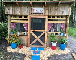 Diese 15 Diy Huhn Coops Sind Perfekt Fur Ihren Garten Huhnerstall Zeichen Chicken Coop Designs Huhnerstall