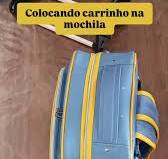 Colocando carrinho na mochila