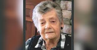 Lisa Turnbough's Instagram, Twitter & Facebook