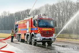 501, tor 10 50769 köln. Chempark Ein Echtes Kraftpaket Das Neue Grosstankloschfahrzeug Kurz Gtlf Der Chempark Werkfeuerwehr Ist Da 40 Tonnen Wiegt Der Koloss Der Bis Zu 12 000 Liter Wasser Und Rund 5 000 Liter