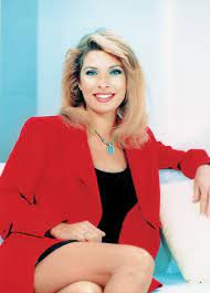 Ο γάμος με τον πρώτο της σύζυγο σταύρο γαρδέρη. Elenh Menegakh Feygei Apo Thn Tv Kai Paei Stis Hpa Larissapress