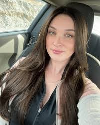 Amber Harrelson's Instagram, Twitter & Facebook