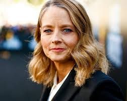Jodie foster igra meg altman, ki po ločitvi od bogatega moža išče novo stanovanje. Siedem Lat Temu Wyznala Ze Jest Lesbijka Tak Dzis Wyglada Zycie Jodie Foster Viva Pl