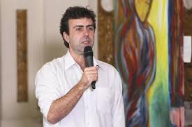 Marcelo freixo acionou a justiça para afastar o ministro do meio ambiente, ricardo salles, do cargo. Ter Duas Eleicoes Nao E Problema Diz Marcelo Freixo Pioneiro