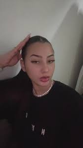 si no es conmigo yo te voy a joder las relaciones 🥴