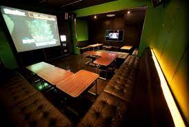 Lokasi yang strategik sesuai untuk mereka bercuti bersama keluarga, berhampiran dengan lokasi2 menarik dan we are located nearby mydin seremban 2. Aeon Seremban 2 Red Box Karaoke