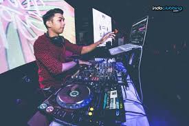 Dj dugem anak clup hot. Listing Club Ter Hits Di Makassar Indoclubbing Com