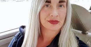 Celeste Squires's Instagram, Twitter & Facebook