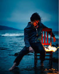 Tom Holland Panosundaki Pin