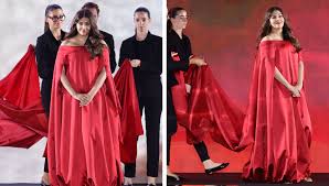 Aishwarya Rai Pumps Up the Volume in Bubble Dress for LOréal Runway