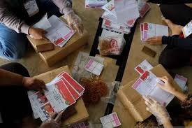 Berikut yang dapat kita bagikan terkait kerja di rumah lipat kotak 2019 surabaya. Wajib Tahu Ini 16 Aturan Saat Pilkada Serentak 9 Desember 2020 Kabar24 Bisnis Com