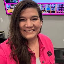 Laura Mier (@L_Mier)