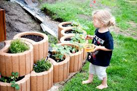 Sommer Hits Erdbeerbeet Anlegen Giardini Esterni Giardino Esterno
