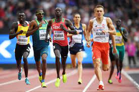 Michał rozmys prawie przez cały dystans olimpijskiego półfinału w tokio na 1500 m biec musiał bez jednego buta. Michal Rozmys Zimbio