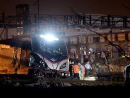 Mecanicul unui tren a murit. Accident Feroviar In Statele Unite Un Tren De Pasageri A Deraiat Cel PuÅ£in Doi MorÅ£i Si