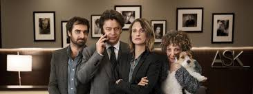 Le lien de visionnage pour regarder la chaîne du service public vient en effet de mettre en ligne l'intégralité du premier épisode de la nouvelle saison. Jean Dujardin Monica Belluci Isabelle Huppert La Serie Dix Pour Cent Attire De Nouvelles Stars Pour La Saison 3 Cinestarsnews Com