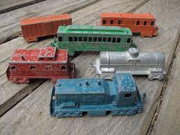 Vintage Midgetoy Train Die Cast Metal 6 Miniature Small Train Cars 1950 Toy Train Rolling Rubber Wheels 6 Piece Train Set Boxcar Locomotive Train Diecast Train Car