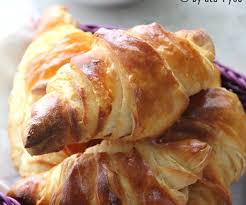 Des Croissants Trop Faciles Recettes De Cuisine Recette Croissant Facile Recette