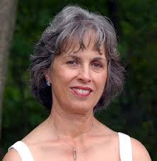 Donna Leary's Instagram, Twitter & Facebook