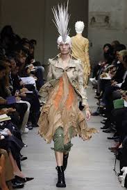 а вы ноктюрн сыграть смогли бы на флейте водосточных труб Post Apocalypse Now Gear Up For Mad Max With These Runway Road Warriors Gallery Style Com Weird Fashion Mad Max Fashion Fashion